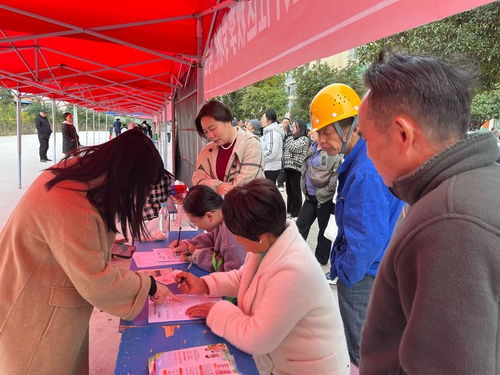 衡陽(yáng)石惠家園居民喜領(lǐng)民生大禮包，政府門戶網(wǎng)站一站式服務(wù)助力美好生活